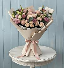 Букет цветов из:  Розы и Лизиантусы #REPLACE_PRED# Тюбе