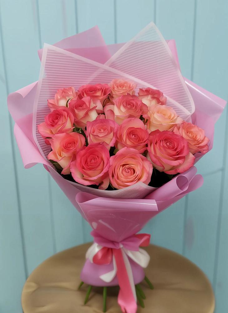 Букет 15 Розовых роз Равель в Тюбе