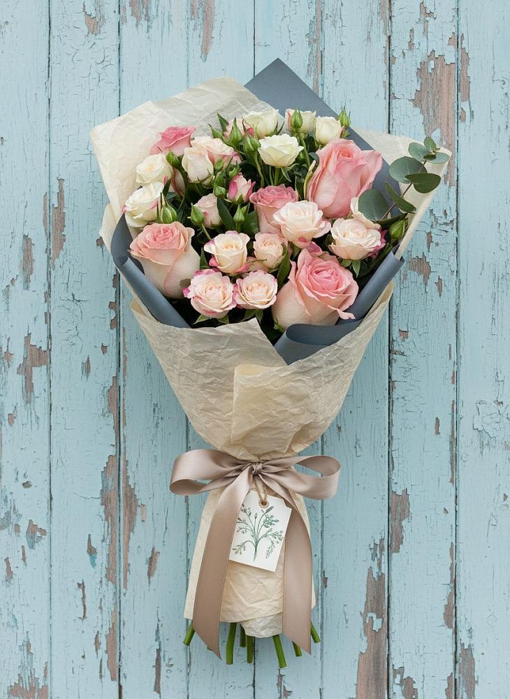 Букет цветов из: Розы в Тюбе