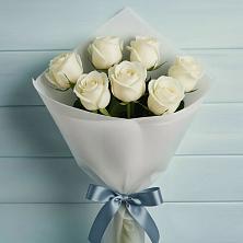 Букет 7 Белых роз Эдлесс Лав в Тюбе