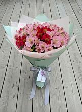 Букет цветов из:  Альстромерии в Тюбе