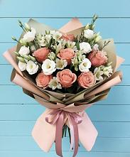 Букет цветов из:  Розы, Альстромерии и Лизиантусы #REPLACE_PRED# Тюбе