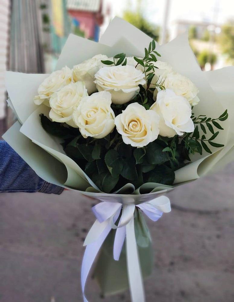 Букет Белые розы Проуд в Тюбе