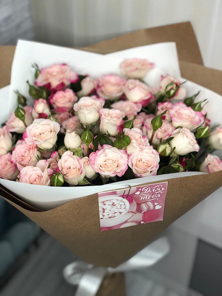 Букет цветов из: Розы в Тюбе