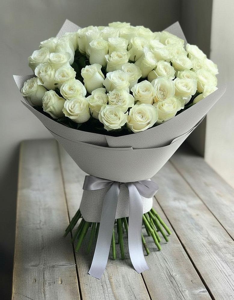 Букет 35 Белых роз в Тюбе