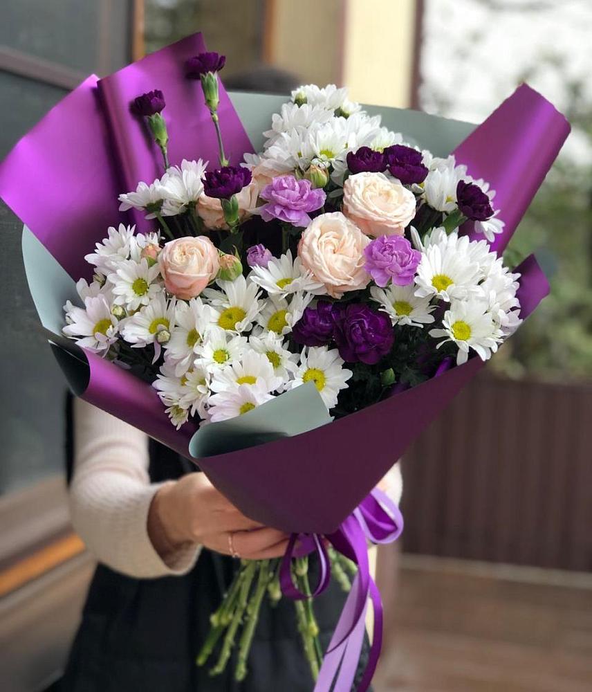 Букет цветов из: Хризантемы, Гвоздики и Розы в Тюбе