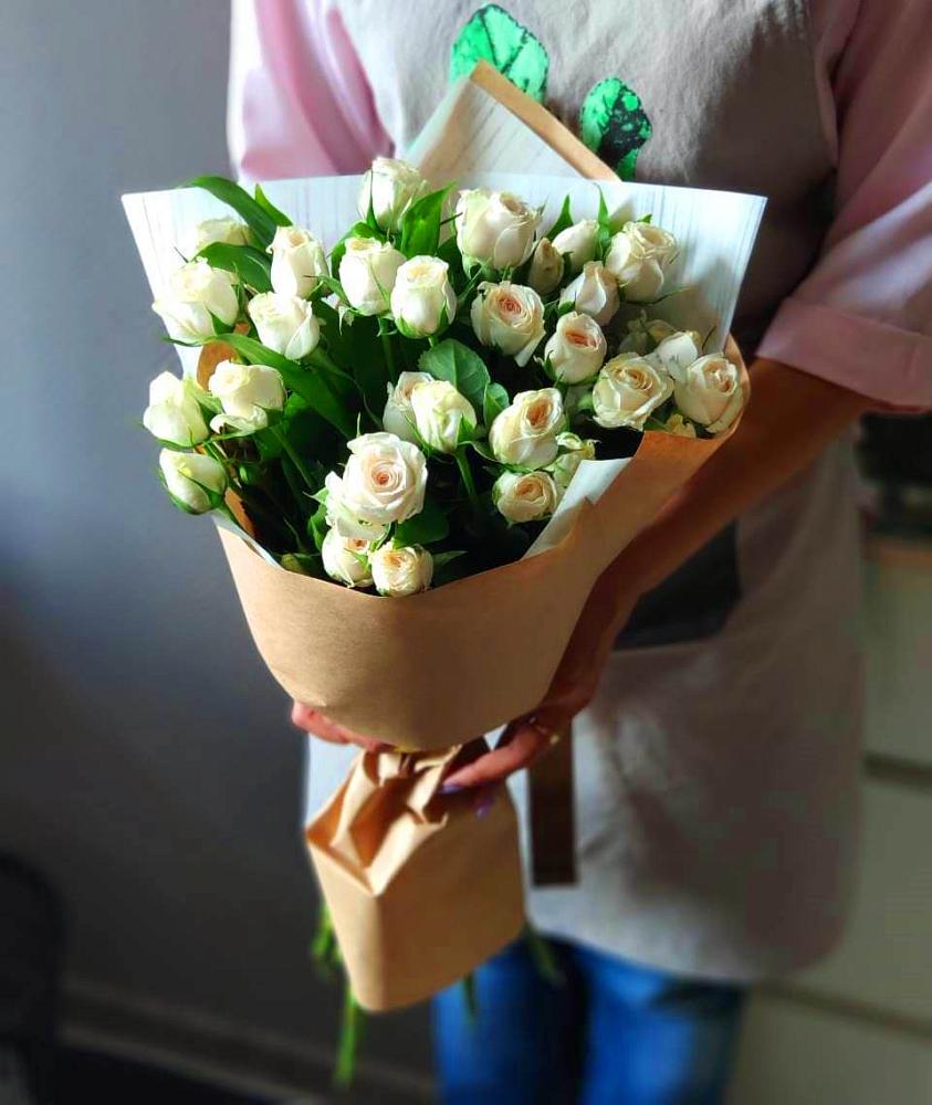 Букет цветов из: Розы в Тюбе