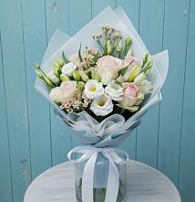 Букет цветов из:  Розы и Лизиантусы #REPLACE_PRED# Тюбе