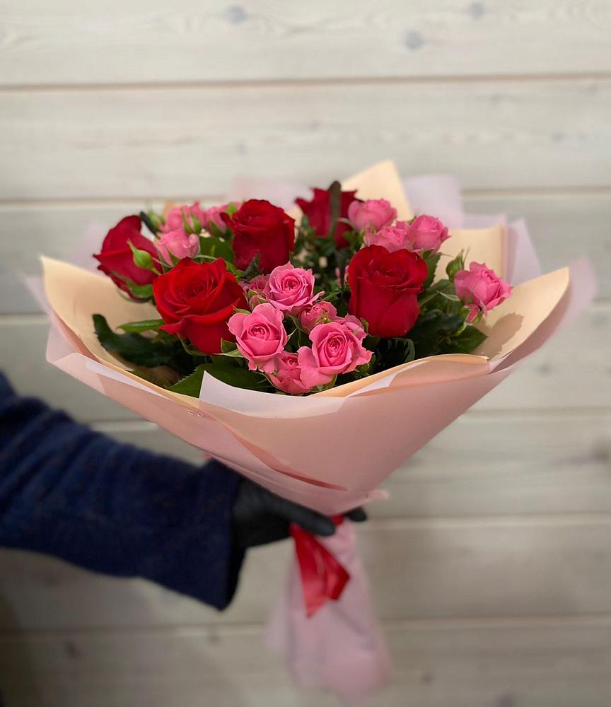 Букет цветов из: Розы в Тюбе