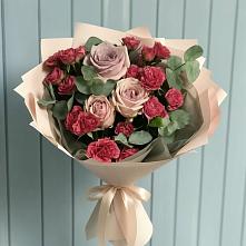 Букет цветов из:  Гвоздики и Розы в Тюбе