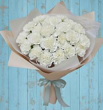 Букет цветов из:  Гвоздики в Тюбе